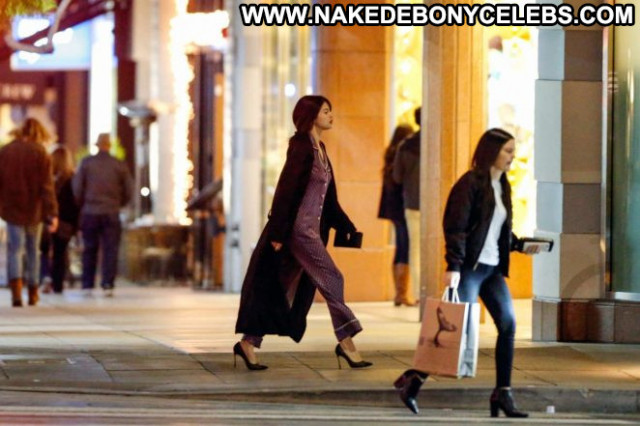 Selena Gomez Babe Paparazzi Posing Hot Beautiful Celebrity Famous