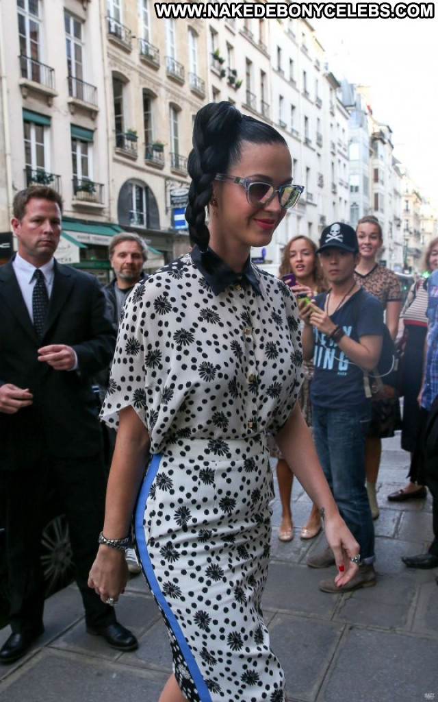 Katy Perry Celebrity Posing Hot Babe Beautiful Paparazzi Paris Hot