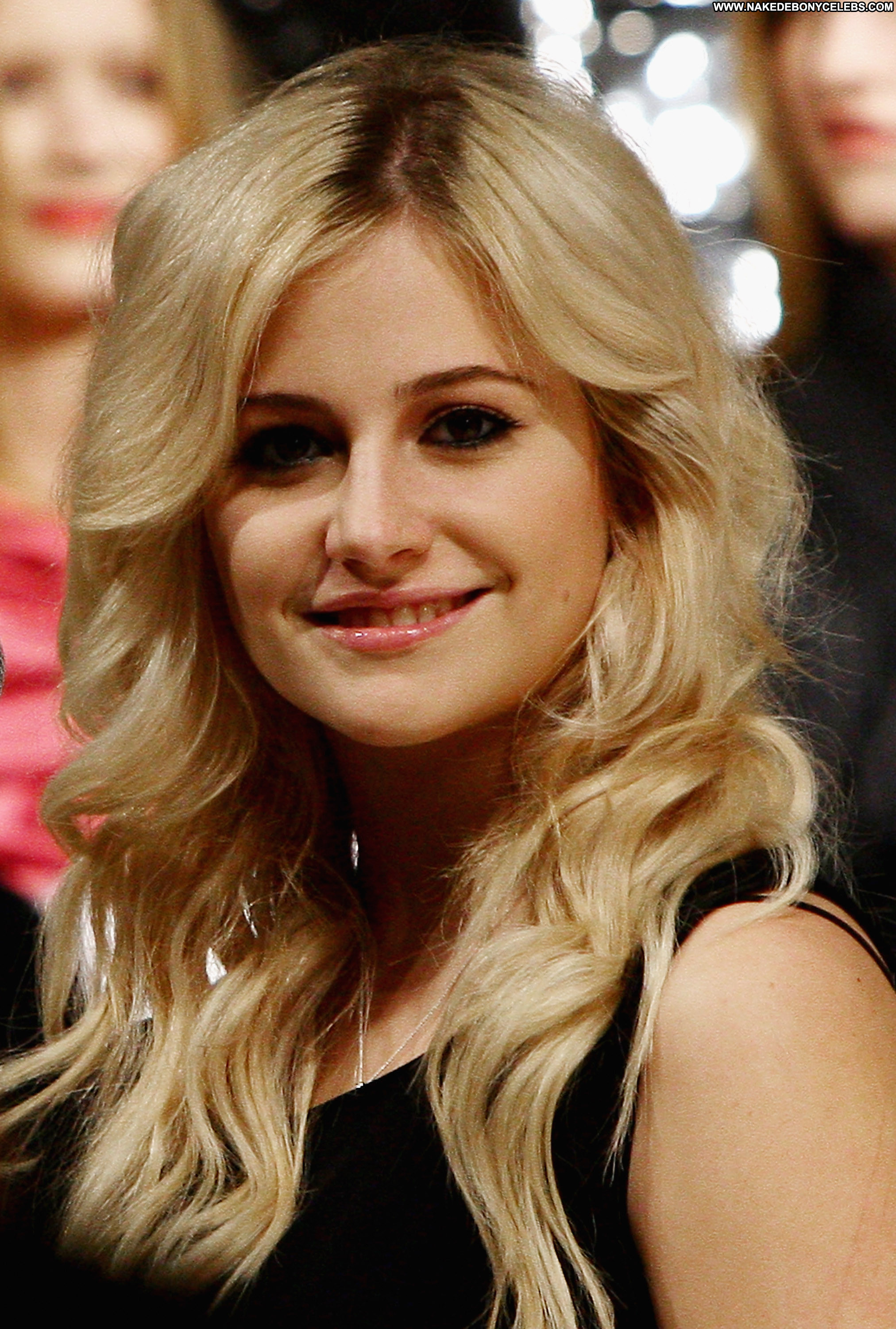 Pixie Lott No Source Celebrity Beautiful Babe Posing Hot Fashion