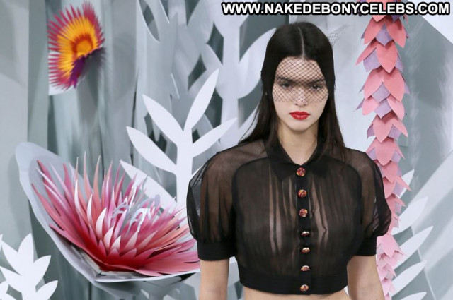 Kendall Jenner Fashion Show Beautiful Posing Hot Babe Fashion