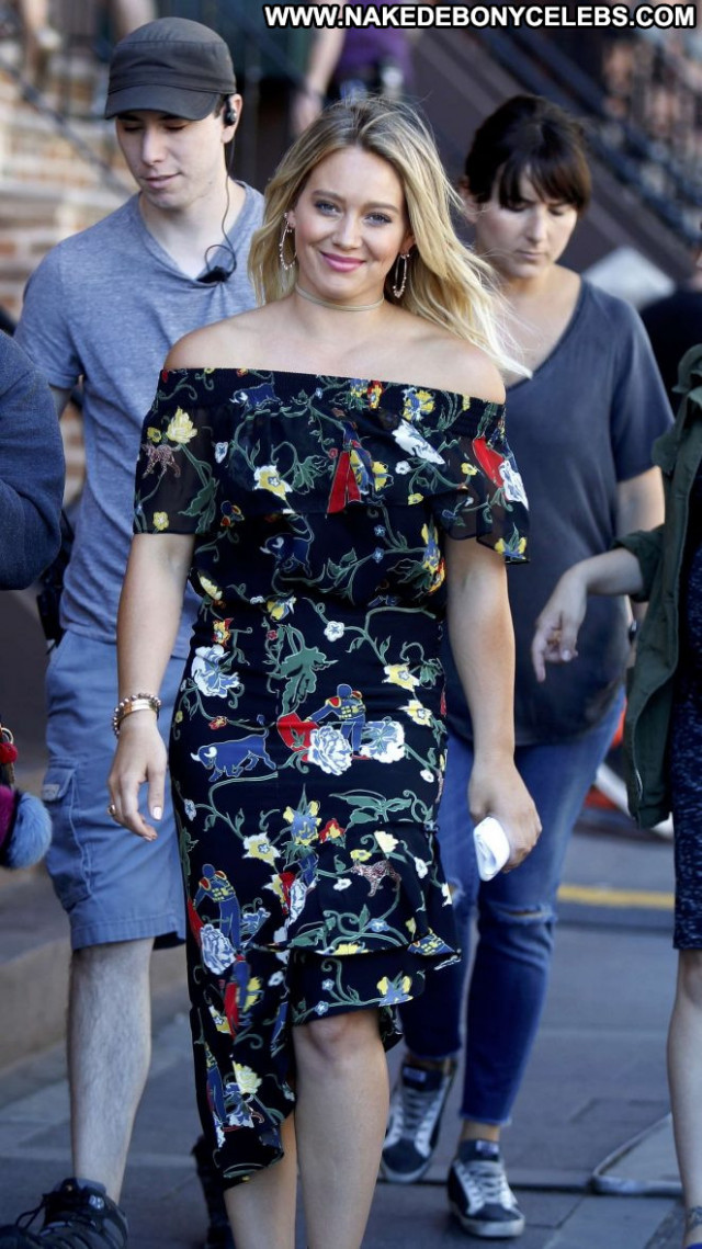 Hilary Duff No Source Celebrity Beautiful Posing Hot Babe Paparazzi